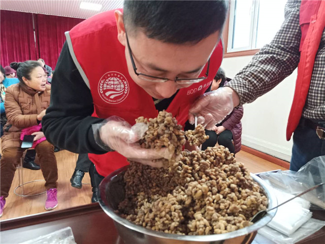 酱豆飘香 又忆童年时光！城阳小寨子传承分享乡村美食