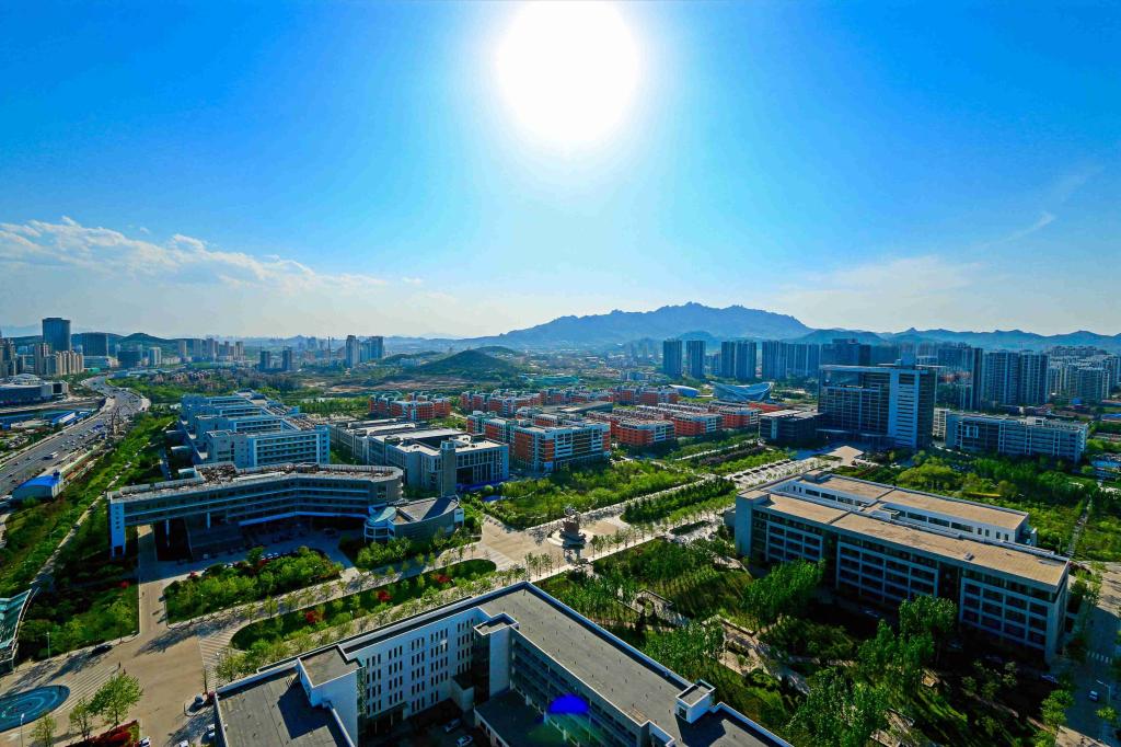 教育部和山东省人民政府重点共建中国石油大学（华东）