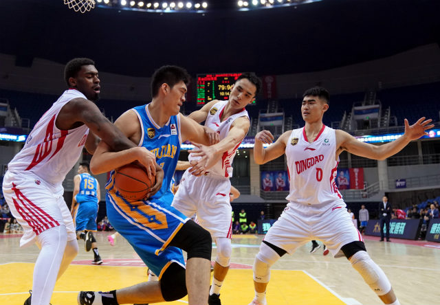 CBA丨青岛男篮客场憾负广州男篮,队员赛后主