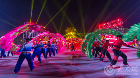 传承非遗迎新年 台儿庄古城民俗民韵尽显浓浓年味