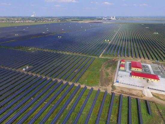 太阳能热水器排行榜未批先建骗补贴 “水库光伏项目”排干6000亩湿地