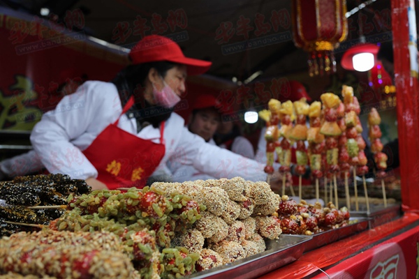 2019青岛萝卜·元宵·糖球会海云庵会场今天正式“开街”
