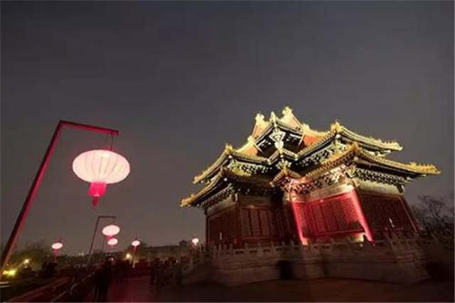 故宫夜游是给某人续命,夜游故宫