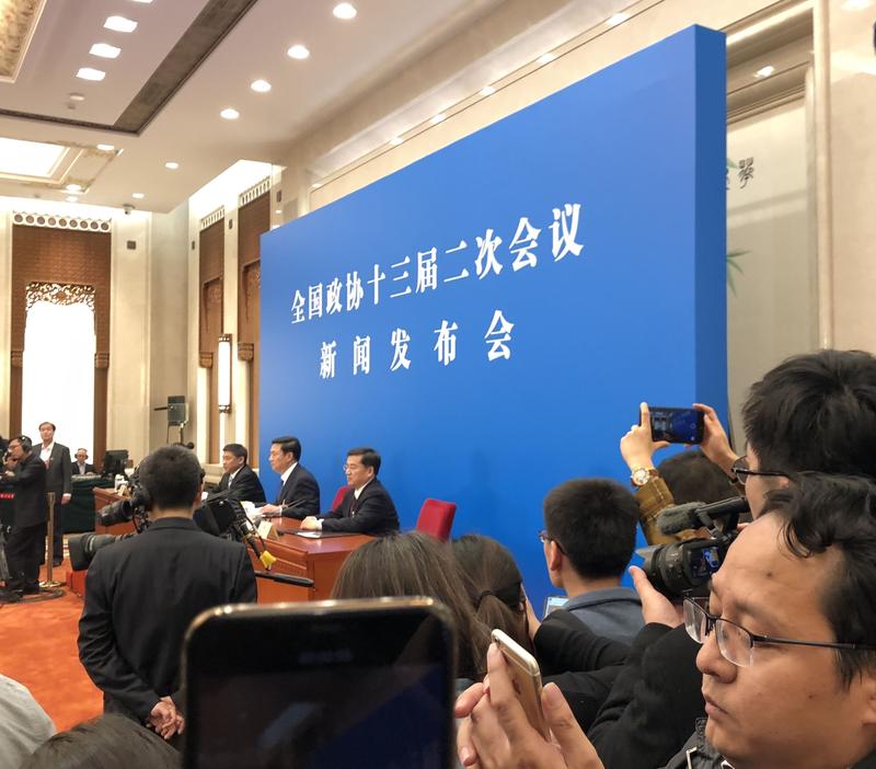 全国两会首场新闻发布会，新闻发言人谈了这些热点问题