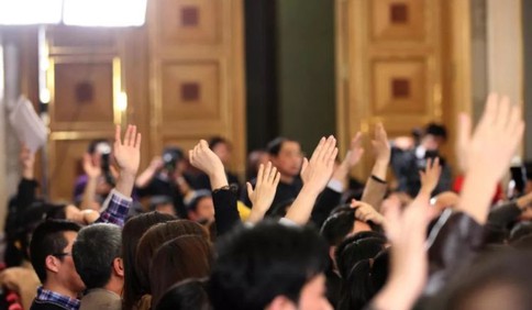 3月4日11時15分：十三屆全國人大二次會議舉行新聞發布會