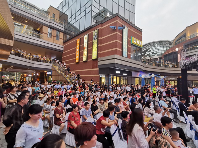攻略特色商业街开街 中韩文化音乐节开幕