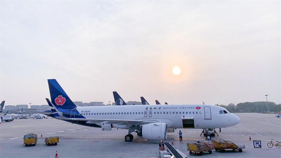 青岛航空机务人的十二时辰与停机坪为伍