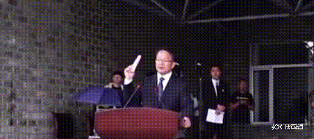 有网友称@正义v网友:这个校长的随机应变力@有女人的味道臀:我们内衣性感内裤少女丁字价格图片