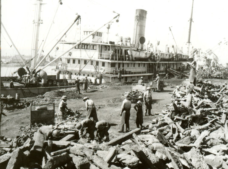 世界上有多大的船,青岛港就有多大的码头!