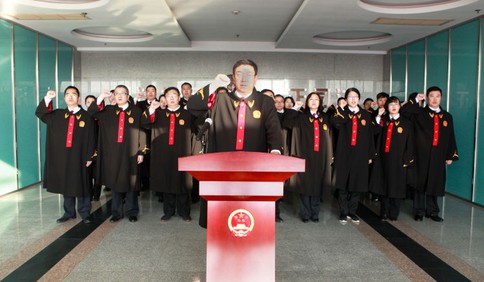 李沧法院举办“12•4”宪法宣传日暨法院公众开放日活动