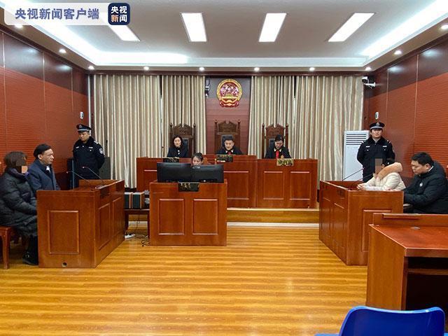 河南一男子骑车与人相撞后遇阻发病身亡，路人被判无责