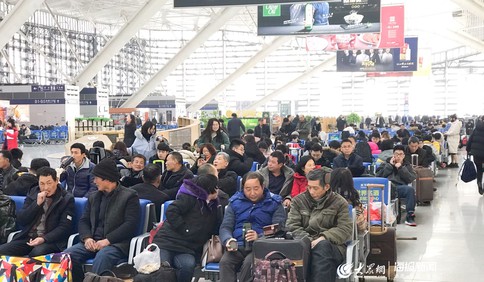 数说春运：青岛火车站将发送旅客240万人 节前高峰在腊月二十八
