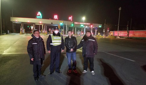 膠州:把生病的孩子送回老家，自己趕赴“役”線