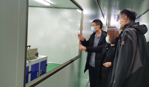 山东省工信厅督导组来青督导，高度赞扬青岛医疗物资生产供应情况