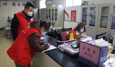 膠州白水泉社區大媽：戰“疫”情也算我一個