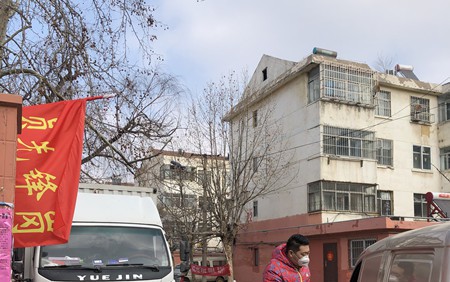 胶州：退伍不褪色 新上任“奶爸”勇当防疫先锋