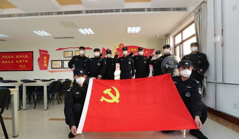 青岛市南区2400余名民警全员上岗，两人卖假口罩落网