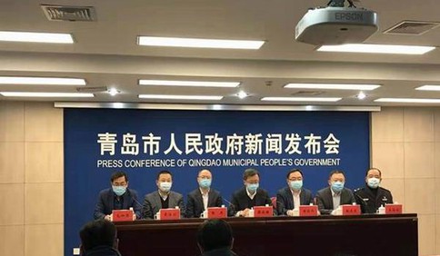 市卫健委主任在发布会上再次呼吁：出门要戴好口罩，杜绝各类家庭聚会