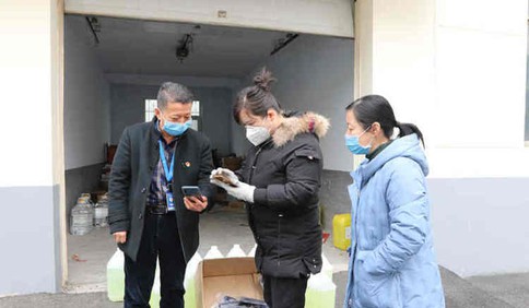 致敬！平度這對淘寶店夫妻捐贈不留名