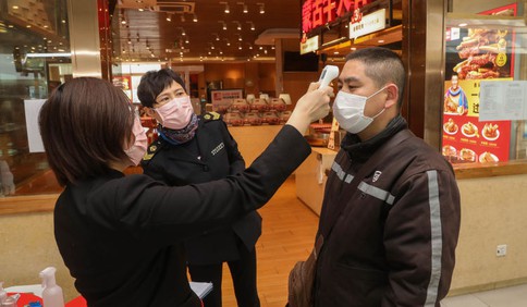 青岛出台餐饮服务疫情防控“12条”：停止聚餐、鼓励外卖、开学后“分餐到班”……