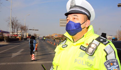 战“疫”面前，老民警请缨始终奋战在一线
