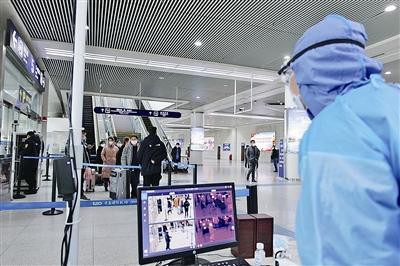 做好疫情防控与运输服务保障，青岛织密春运返程高峰防控网