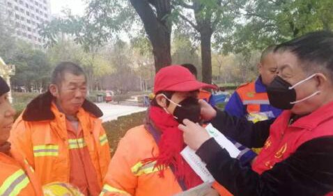 疫情防控，濰坊愛心人士捐贈出2000個N95口罩