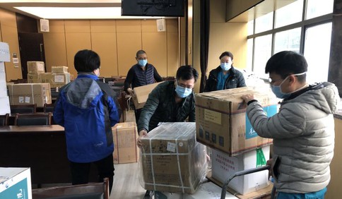 物資成功運到武漢，有了這些，青大附院“戰疫勇士”的心里更暖了