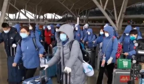 眾志成城 抗擊疫情｜山東派9批醫(yī)療隊(duì)近1400人馳援湖北 微視頻向英雄致敬