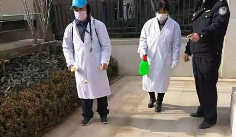 父親在重癥監護室，面臨疫情執勤民警茍存詩如何選擇？