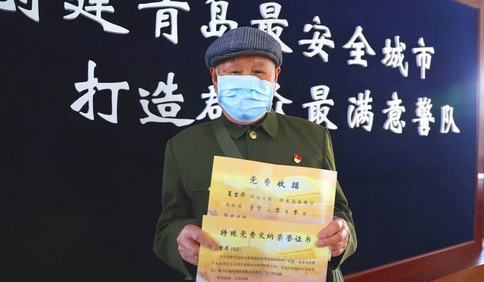 戰“疫”不能落下老戰友！昨天，142名膠州老公安交上“特殊黨費”