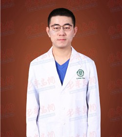 青島支援武漢醫療隊隊員陳立震：臨危受命，義無反顧