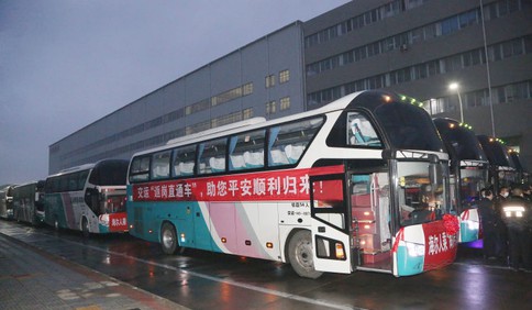 开通返岗包车130车次、定制化公交11条……青岛为企业复工打通“交通线”