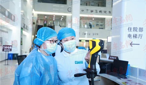 與一線戰士們并肩作戰 她們堅定信念“疫情不退，我們不退！”