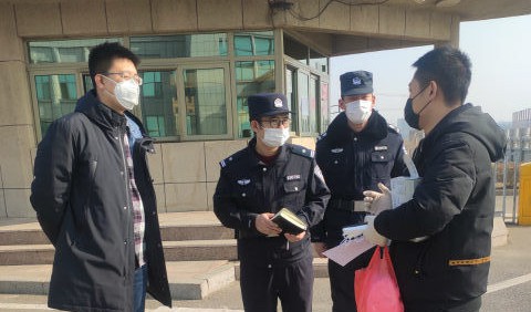 护航企业复工 民警开启新“战疫”