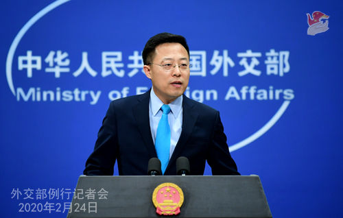 外交部新闻司副司长赵立坚24日以新任发言人的身份首次亮相蓝厅,主持