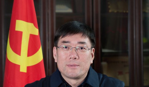 青島六十二中校長劉文波：構筑多層線上課 提升居家學習力