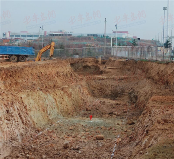 [暗渠]抓马山站暗渠开始迁改 青岛地铁6号线08工区四工点全面启动