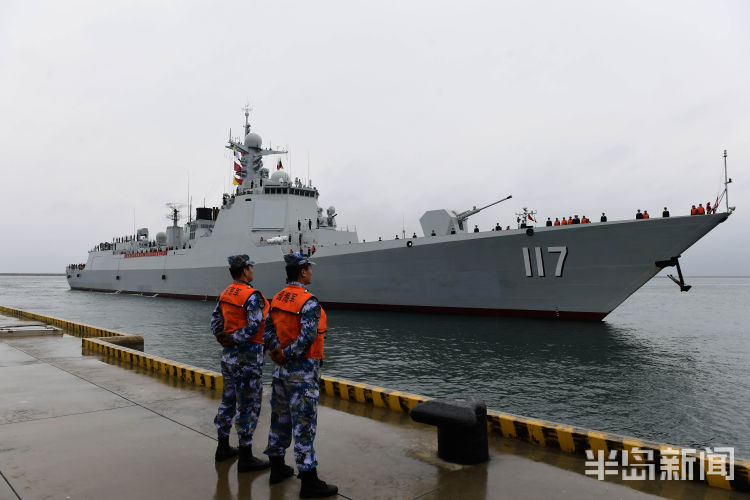 艘次：历时210天成功护送24批41艘次中外船舶 海军第三十三批护航编队凯旋