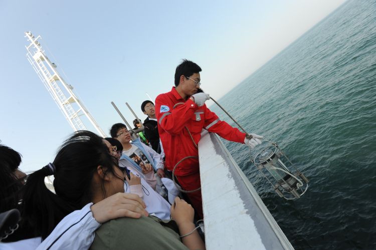 「青岛」青岛海洋教育实际成效抽样调查：毕业生后续发展强劲