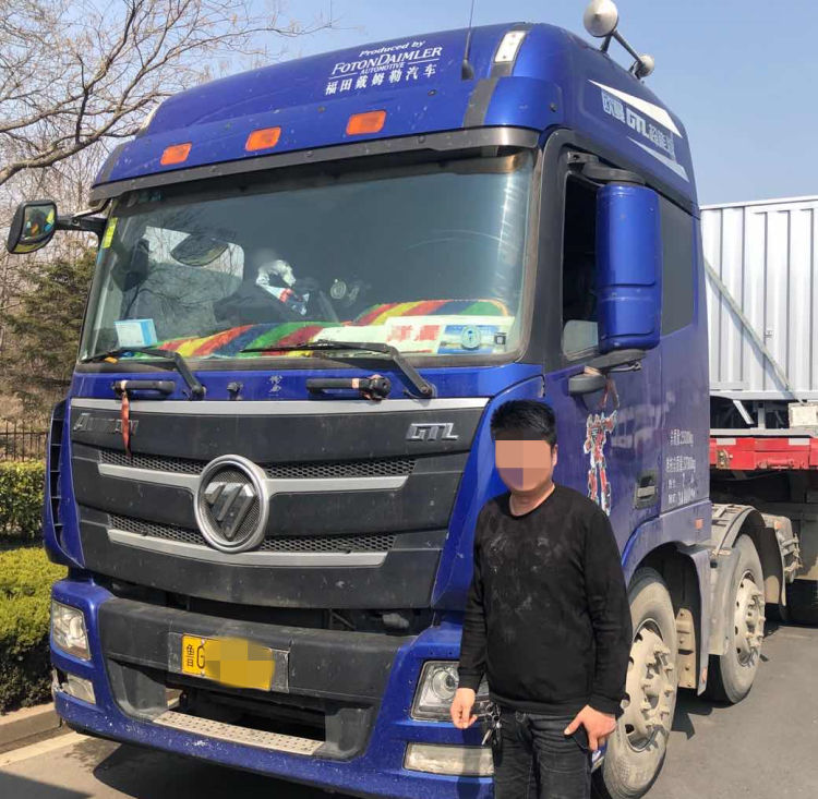 『车挨罚』青岛开发区交警查获两辆超限车 分别罚款100元记1分