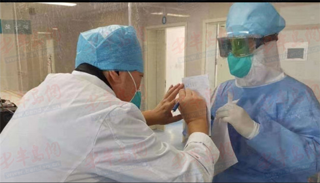 潘胜奇：潘胜奇：汇聚穿越风雨的力量，插进新冠病毒的“心脏”