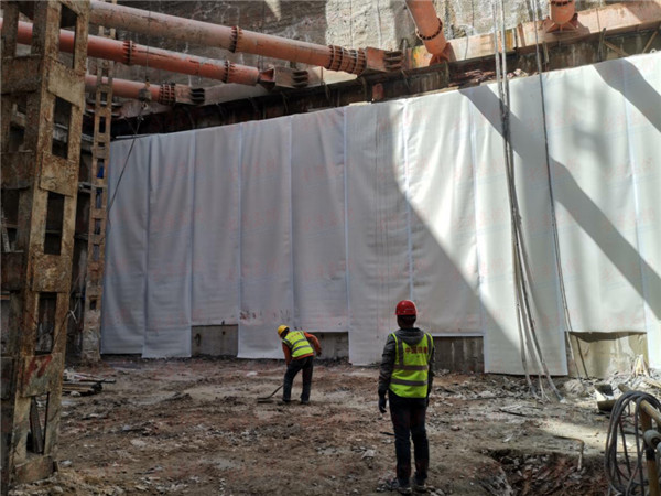 号线■青岛地铁4号线：李家下庄站主体结构基坑开挖完成