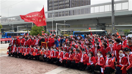 『青大』圆满完成任务 青大附院132名援鄂医护人员启程返青