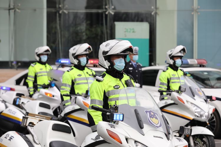 [援鄂]英雄凯旋！青岛交警“最高礼遇”迎接援鄂医疗队返青