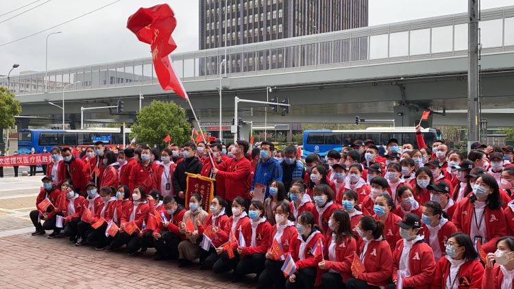 秦文：青岛累计派出援鄂医疗队员共306人返回305人 青大附院医生秦文将继续坚守武汉