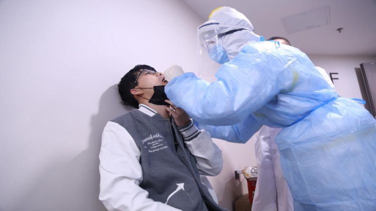 [38]中建三局一公司青岛公司“点对点”专车奔赴湖北 接回38名员工