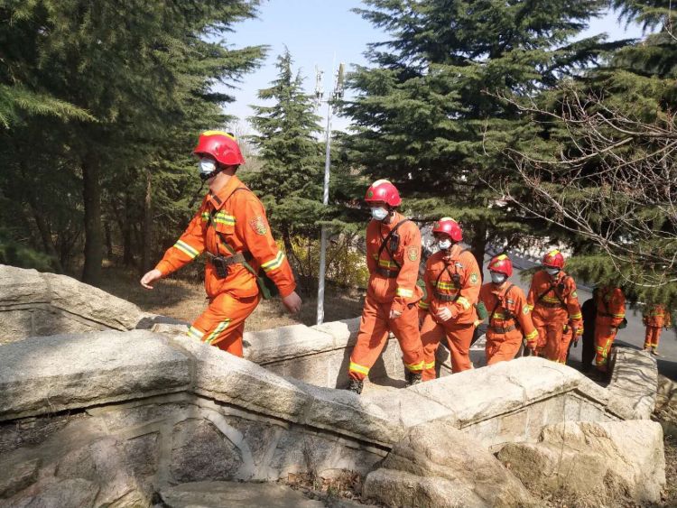 24@24小时轮班在岗 西海岸新区筑牢森林防火安全网