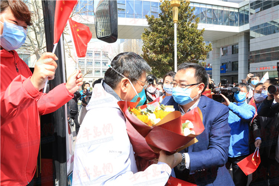 「援鄂」终于团圆啦！青岛第一批援鄂医疗队员结束隔离平安返青