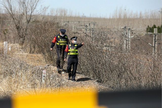 【铁警】青岛铁警全力做好清明安保 假期首日查获危险品2696起